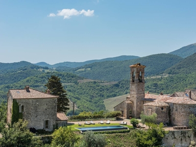 Outstanding Villa Castiglione Ugolino in Umbria