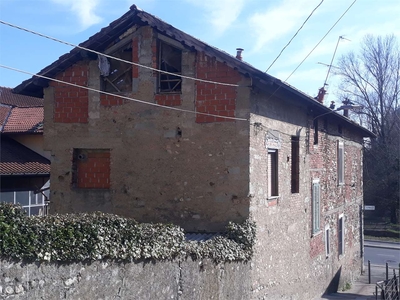 Porzione di casa in vendita, Malnate