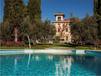 Prestigiosa villa di 1200 mq in vendita, via grandi, 15, Foiano della Chiana, Arezzo, Toscana