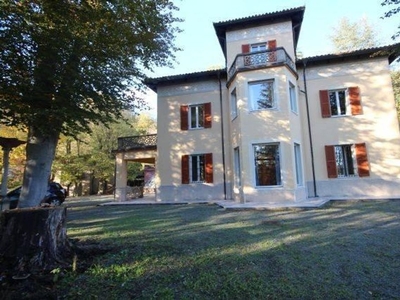 Prestigiosa villa in vendita Regione Ronchetti, Terzo, Alessandria, Piemonte