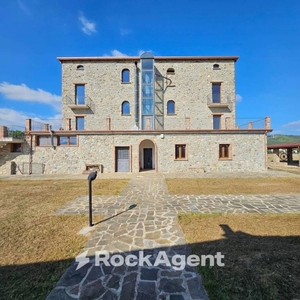 Prestigioso complesso residenziale in vendita Via Quattroponti 7, Casal Velino, Campania