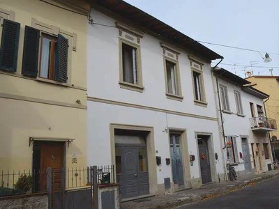 Quadrilocale in Via 24 Maggio 34 a Campi Bisenzio