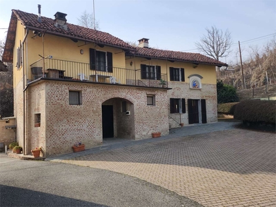 Rustico/Casale/Castello in vendita, Fossano
