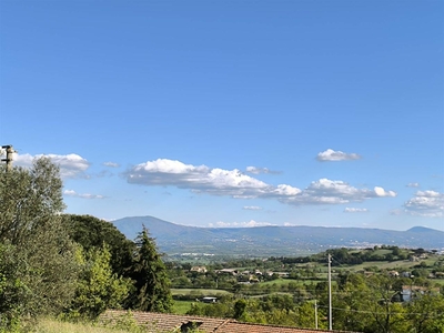 Terreno edificabile residenziale in vendita a Montefiascone