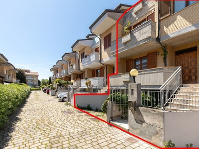 Villa a schiera 3 locali di 200 m² in Civitanova Marche