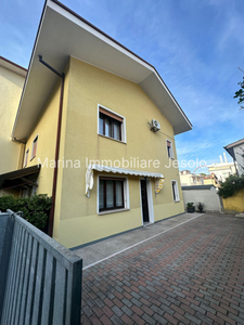 Villa a Schiera in vendita a Jesolo - Zona: Piazza Brescia