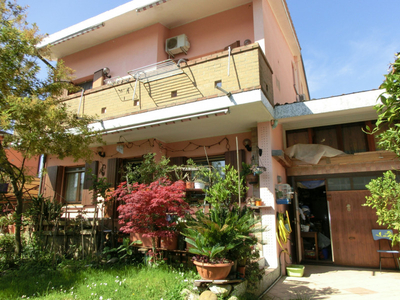 Villa a Schiera in vendita a Salzano - Zona: Salzano - Centro