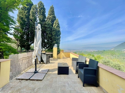 Villa abitabile in zona Montevettolini a Monsummano Terme