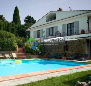 Villa di 250 mq in vendita Greve in Chianti, Italia