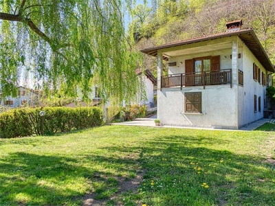 Villa in vendita 2 Stanze da letto a Pianello Del Lario