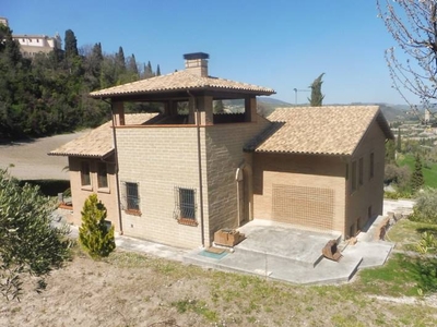 Villa in vendita 3 Stanze da letto a San Severino Marche