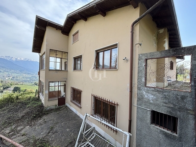 Villa in vendita 8 Stanze da letto a Trento