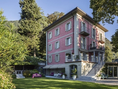 Villa per 18 persone con vista lago