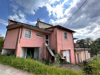 Casa semi indipendente in vendita a Fosdinovo Massa Carrara