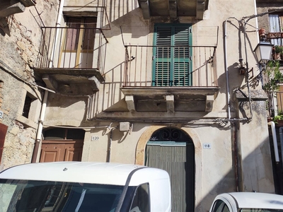 Casa singola in vendita a Montalbano Elicona Messina