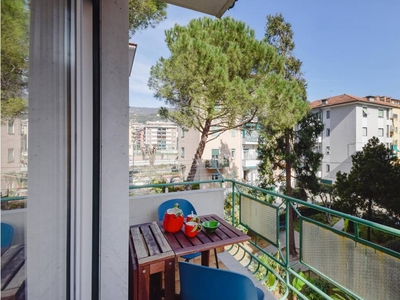 Moderno appartamento a Rapallo con terrazza