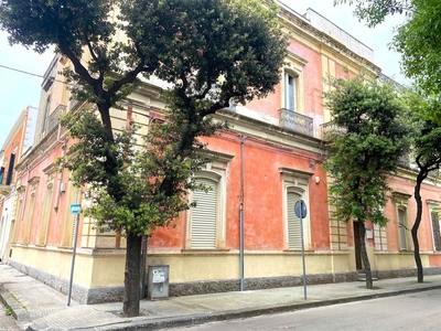 Palazzo in vendita a Nardo' Lecce