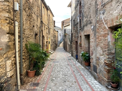 Quadrilocale in vendita a Orte