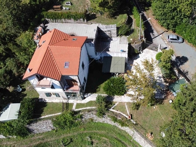 Villa in vendita a Maissana La Spezia