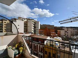 Bilocale con terrazzo, Cagliari san benedetto