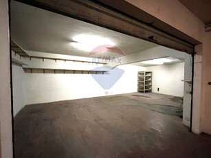 Box / Garage in vendita a Ancona - Zona: Semicentro