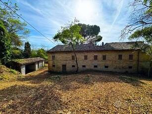 Casa Colonica con Terreno - Sant'Elpidio a Mare