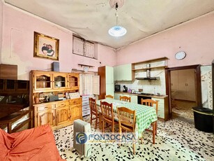 Casa indipendente con terrazzo a Sant'Antimo