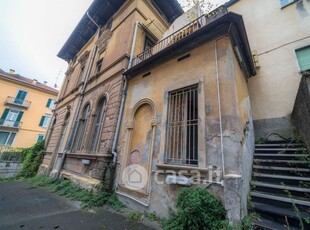 Casa indipendente in Vendita in Viale Albini a Bergamo