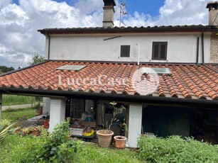 Casa semindipendente in vendita a Arliano - Lucca