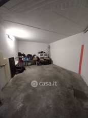 Garage/Posto auto in Vendita in Via Anton Francesco Doni 6 a Roma