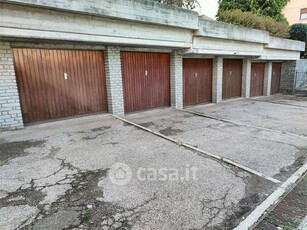 Garage/Posto auto in Vendita in Via Carso 9 a Saint-Vincent