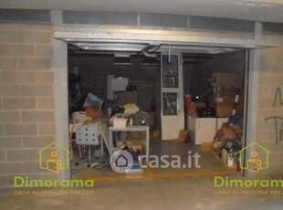 Garage/Posto auto in Vendita in Via Commercio 1 a Cento
