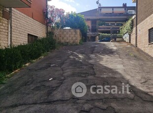 Garage/Posto auto in Vendita in Via Dipignano a Roma