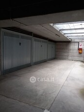 Garage/Posto auto in Vendita in Via Farina a Orta San Giulio