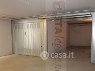 Garage/Posto auto in Vendita in Via Grandi A. 18 -32 a Vimodrone