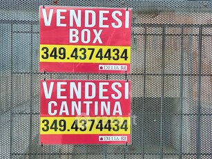 Garage/Posto auto in Vendita in Via Ida Baccini 36 a Roma