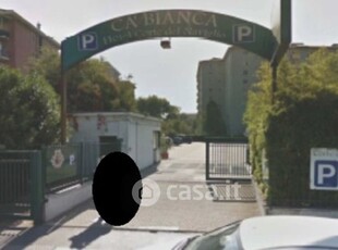 Garage/Posto auto in Vendita in Via Lodovico Il Moro a Milano