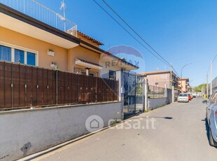 Garage/Posto auto in Vendita in Via Tommaso Fazello 7 a Motta Sant'Anastasia