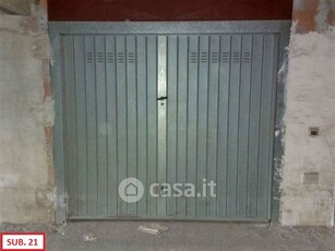 Garage/Posto auto in Vendita in Via Vampolieri 73 a Aci Catena