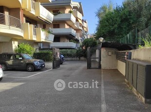 Garage/Posto auto in Vendita in Via Villa di Faonte a Roma