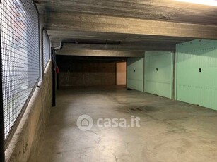 Garage/Posto auto in Vendita in Via Vittorio Asinari di Bernezzo 76 /A a Torino