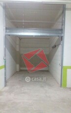 Garage/Posto auto in Vendita in Viale Alessandrino a Roma
