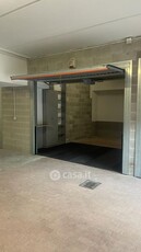 Garage/Posto auto in Vendita in Viale Umbria 52 a Milano