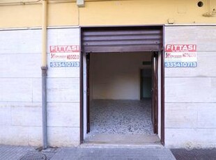 Negozio a Casavatore, viale Michelangelo, 1 locali