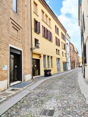 Quadrilocale in vendita a Ferrara