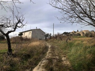 Rustico / casale di 150 mq a Santa Vittoria in Matenano