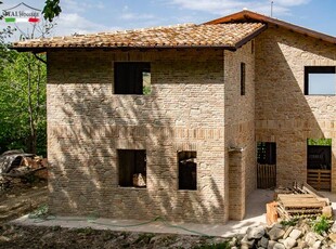 Rustico / Casale in vendita a Castignano