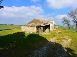 Rustico / Casale in vendita a Fermo