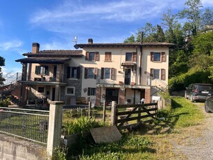 Rustico / Casale in vendita a Fornovo di Taro