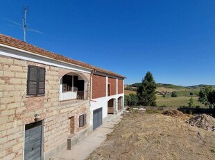 Rustico / Casale in vendita a Moncalvo